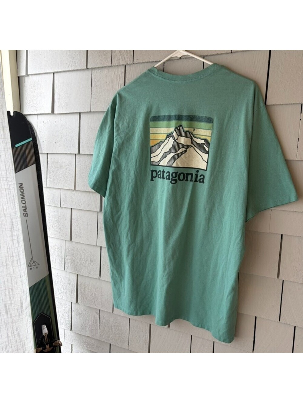 Patagonia Line Logo Ridge Pocket Responsibili-Tee Men's Large Teal Gorpcore